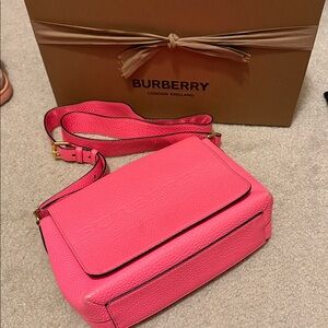 BURBERRY fluorescent pink messenger